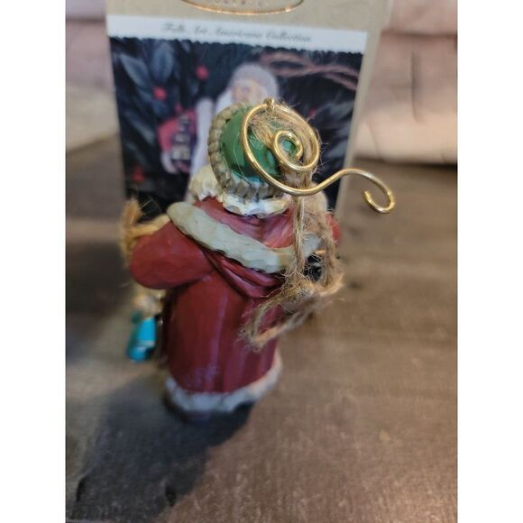 Hallmark 1998 Santa's gifts ornament Xmas decor - Picture 3 of 6